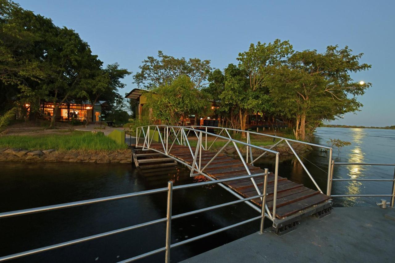Zambezi Mubala Lodge Катима-Мулило Экстерьер фото